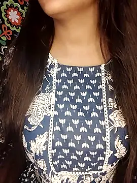 Snapshot of Sreya213 chatting on March 18, 6:44 pm Sreya213 online show from March 18, 6:44 pm