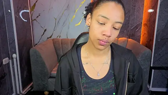 Violeth b online show from November 11, 12:49 pm