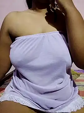 Snapshot of Diwya69 chatting on August 2, 7:45 pm Diwya69 online show from August 2, 7:45 pm