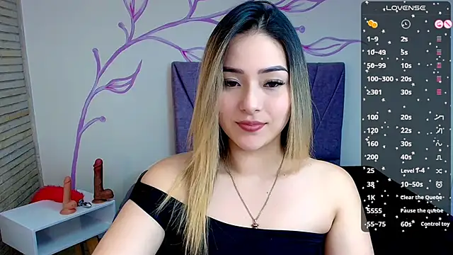 Snapshot of DahliaMoore chatting on December 11, 3:15 pm DahliaMoore online show from December 11, 3:15 pm