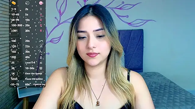 Snapshot of DahliaMoore chatting on December 17, 3:39 pm DahliaMoore online show from December 17, 3:39 pm
