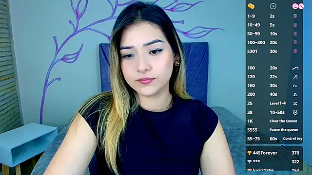 Snapshot of DahliaMoore chatting on December 21, 4:25 pm DahliaMoore online show from December 21, 4:25 pm