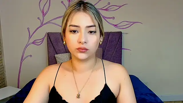 Snapshot of DahliaMoore chatting on January 15, 1:52 pm DahliaMoore online show from January 15, 1:52 pm