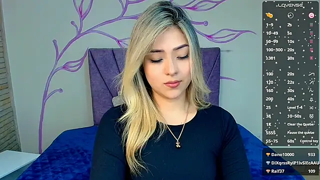 Snapshot of DahliaMoore chatting on January 23, 10:54 pm DahliaMoore online show from January 23, 10:54 pm
