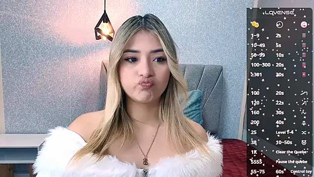 Snapshot of DahliaMoore chatting on January 31, 1:56 pm DahliaMoore online show from January 31, 1:56 pm