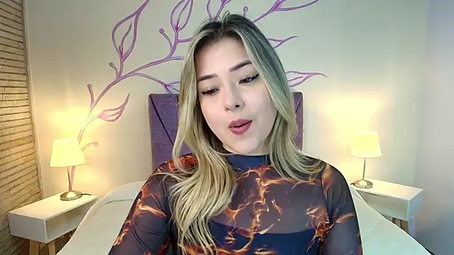 Snapshot of DahliaMoore chatting on March 5, 11:05 pm DahliaMoore online show from March 5, 11:05 pm