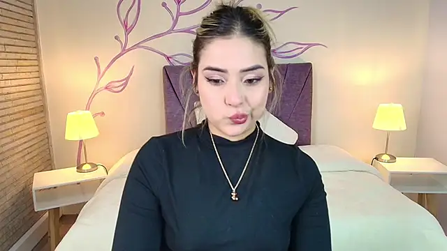 Snapshot of DahliaMoore chatting on March 11, 11:04 pm DahliaMoore online show from March 11, 11:04 pm