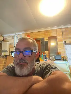 ausbod online show from December 24, 1:06 pm