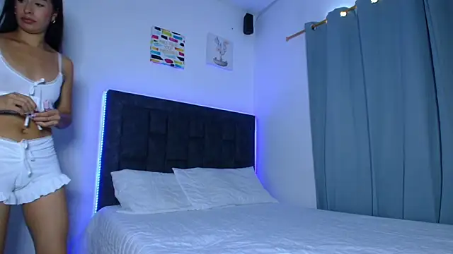 IssabellaLopez online show from February 25, 4:49 pm