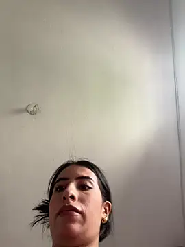 IssabellaLopez online show from May 20, 4:46 pm