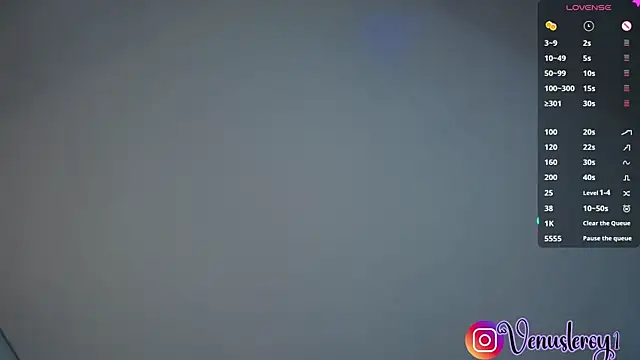 venusleroy  online show from April 5, 9:12 pm