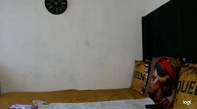 quenliyasa online show from January 11, 8:33 am