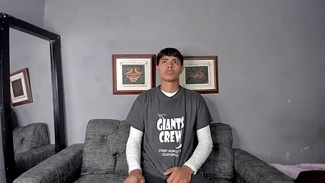 Snapshot of dafnezahiraa_ chatting on December 21, 12:53 am dafnezahiraa online show from December 21, 12:53 am