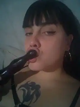 Snapshot of lucylovles chatting on May 30, 10:18 pm lucylovles online show from May 30, 10:18 pm