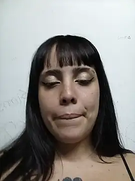 Snapshot of lucylovles chatting on July 23, 9:35 pm lucylovles online show from July 23, 9:35 pm