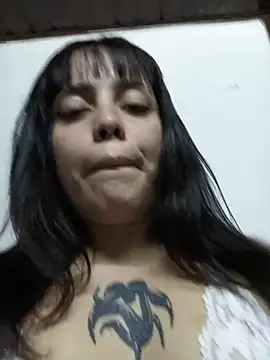 Snapshot of lucylovles chatting on July 28, 11:58 pm lucylovles online show from July 28, 11:58 pm