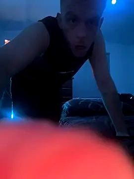 aus guy93 online show from November 14, 12:37 pm