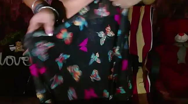 Naughty Ayesha1 online show from January 15, 7:05 am