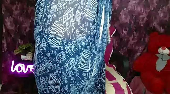 Naughty Ayesha1 online show from January 23, 3:26 am