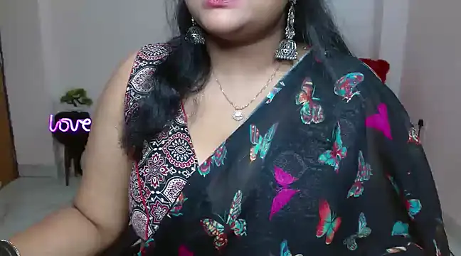 Naughty Ayesha1 online show from February 8, 6:33 am