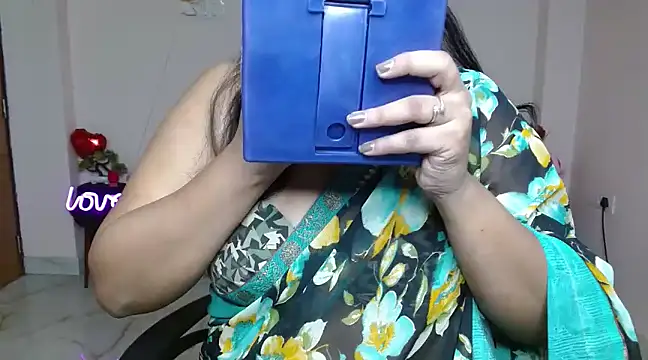 Naughty Ayesha1 online show from February 22, 4:40 am