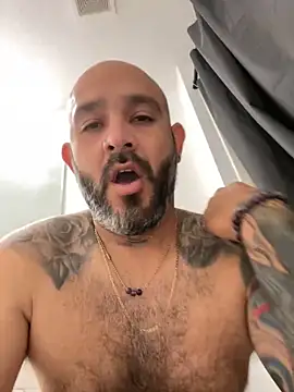 tylergigo online show from December 7, 2:35 pm