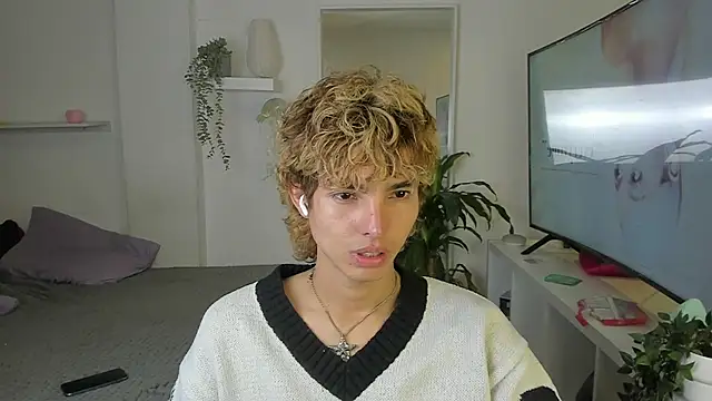 santy-kitty online show from October 20, 4:24 am