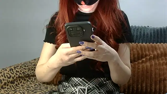 Snapshot of DiamondAssCeyda chatting on December 15, 9:19 pm DiamondAssCeyda online show from December 15, 9:19 pm