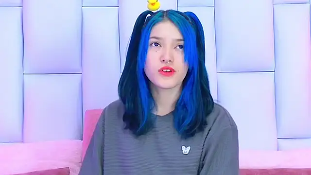 AlliciaKim online show from March 18, 7:20 pm