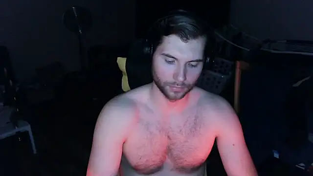 Snapshot of Ironman220 chatting on March 12, 6:47 pm Ironman220 online show from March 12, 6:47 pm