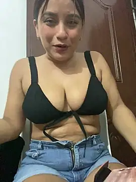 perlita05 online show from February 13, 2:34 am