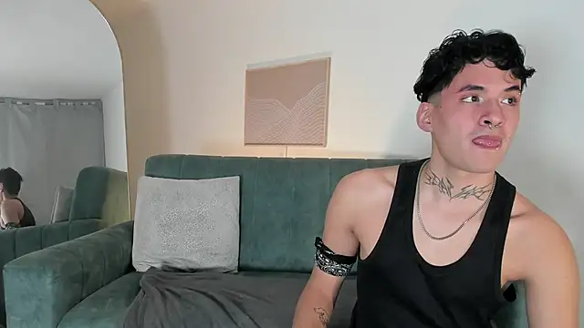 MatheoVelez online show from March 3, 2:47 am