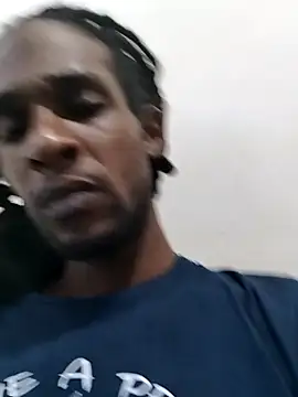 Snapshot of gwadaa9 chatting on February 4, 8:25 pm gwadaa9 online show from February 4, 8:25 pm