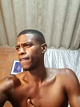 Snapshot of MAXIMO_JHONS chatting on February 2, 5:06 am MAXIMO JHONS online show from February 2, 5:06 am