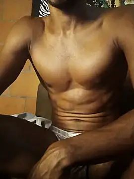 Snapshot of MAXIMO_JHONS chatting on February 26, 1:15 am MAXIMO JHONS online show from February 26, 1:15 am