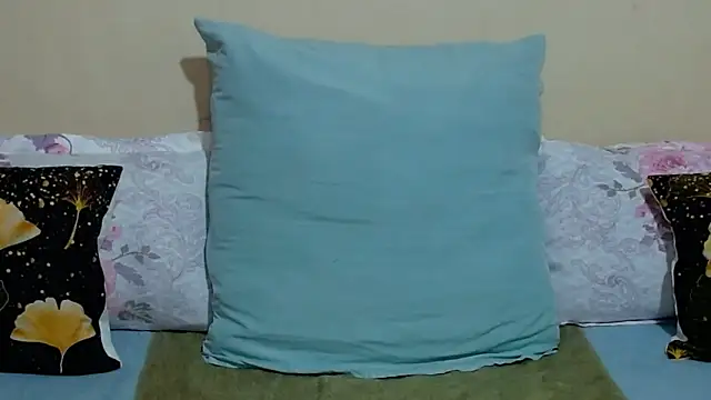 DiamondLuv29 online show from March 11, 2:39 am