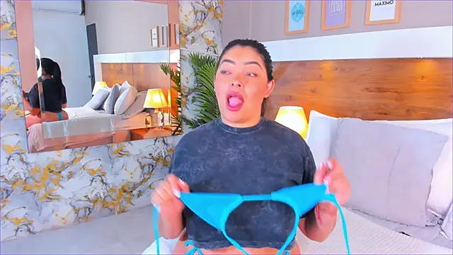 EmaBakker online show from January 8, 11:23 am