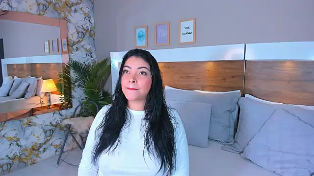 EmaBakker online show from February 25, 10:47 am