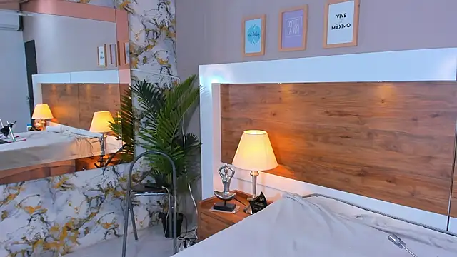 EmaBakker online show from February 26, 5:23 pm