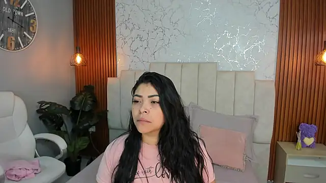 EmaBakker online show from March 13, 5:25 am