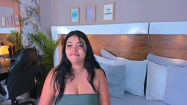 EmaBakker online show from March 22, 10:18 am