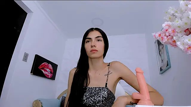 Snapshot of eimy_skinny chatting on March 15, 12:56 pm eimy skinny online show from March 15, 12:56 pm