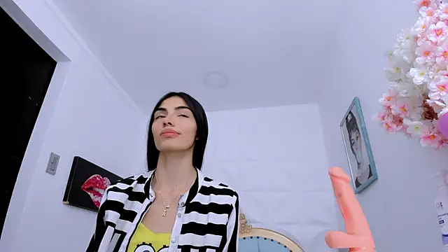 Snapshot of eimy_skinny chatting on March 21, 12:28 pm eimy skinny online show from March 21, 12:28 pm