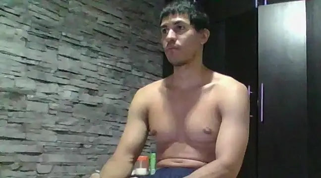 Snapshot of Sexylatin64 chatting on February 17, 1:04 am Sexylatin64 online show from February 17, 1:04 am