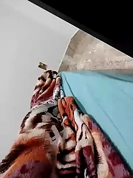 Snapshot of lm279 chatting on December 8, 12:40 am lm279 online show from December 8, 12:40 am