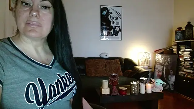 mandaloriangirls online show from April 2, 4:04 pm