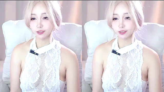 UUKiss  online show from October 24, 3:25 am