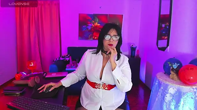 Venus R0se online show from November 17, 2:12 pm