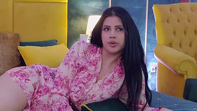 Snapshot of GiuliaHarvey chatting on March 7, 4:33 pm GiuliaHarvey online show from March 7, 4:33 pm