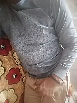 pura43 online show from February 25, 5:58 pm